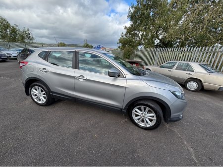 2015 Nissan Qashqai 1.5 SV E6 4DR