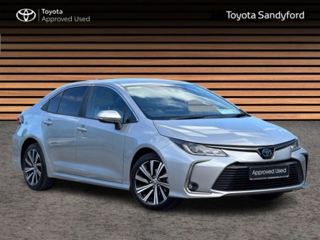 2022 Toyota Corolla LUNA SPORT SALOON // HEATED SEATS // TOYOTA SAFETY SENSE // BLUETOOTH // REAR CAMERA // AIR CON // FULL WARRANTY