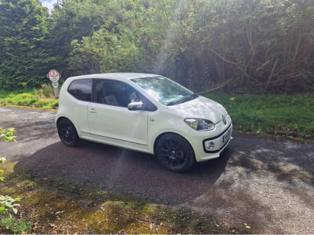 2014 Volkswagen up! 3DR AUTO .. HIGH-SPEC €7,999