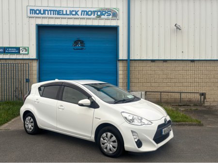 2016 Toyota Aqua 1.5 DAA-NHP10 5DR AUTO
