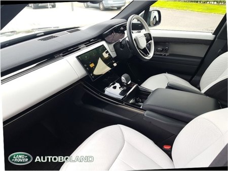 2024 Land Rover Range Rover Sport * 5 years or 150,000 KM Warranty * 3.0 PHEV P460e Dynamic SE - Sliding Pan Roof, Cold Climate Pack, Electric Deployable Towbar €105,995