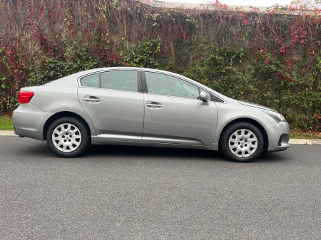 2012 Toyota Avensis 2.0 D-4D 125 BHP Terra €5,950
