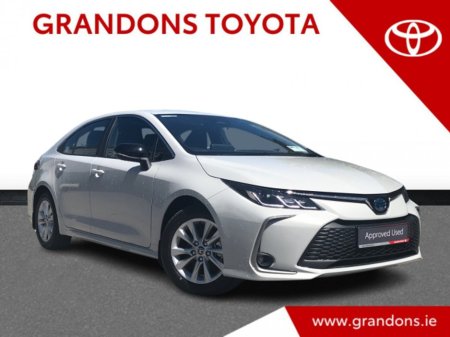 2025 Toyota Corolla LUNA SALOON - GRANDONS