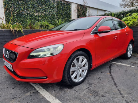 2017 Volvo V40 1.5 T3 150BHP AUTO INSCRIPTION / TOP SPEC / LOW MILEAGE