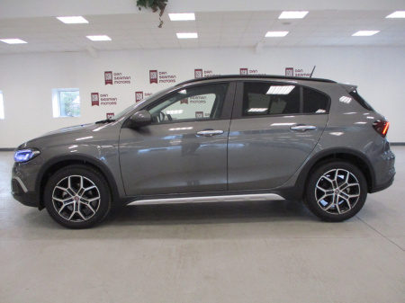 2025 Fiat Tipo Tipo Cross 1.5 MHEV 130HP €29,950