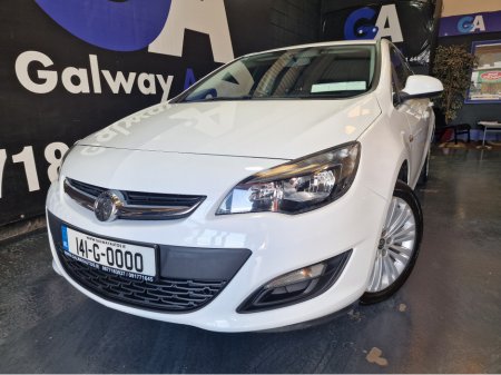2014 Opel Astra LOW MILAGE--SERVICE HISTORY AND NEW NCT