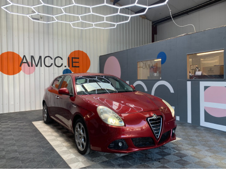 2013 Alfa Romeo Giulietta 1.4 PETROL / 129k KMs / Heated Leather, Electric Seats & More