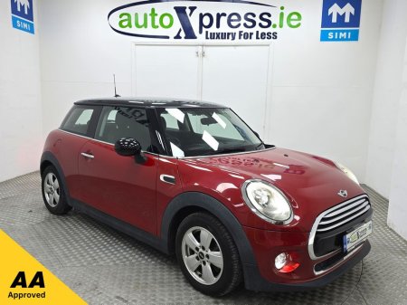 2017 MINI Cooper D 1.5 Automatic, Reversing camera