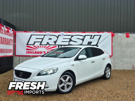 2014 Volvo V40 AUTOMATIC HIGH SPEC