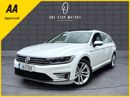 2016 Volkswagen Passat 1.4L GTE *HIGHLINE AUTO* PANORAMIC SUNROOF / LEATHER / MASSAGE SEATS/ CAMERAS / MEMORY SEATS / PEARL COLOUR / TOUCH SCREEN