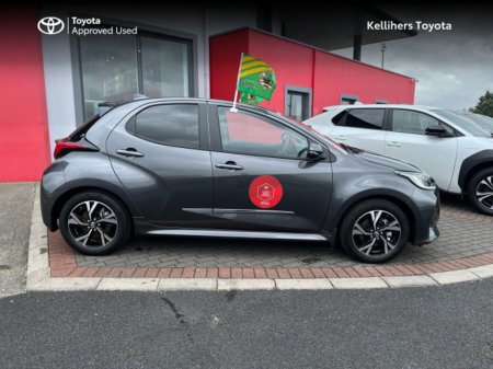 2025 Toyota Yaris HYBRID ELECTRIC LUNA SPORT €31,000