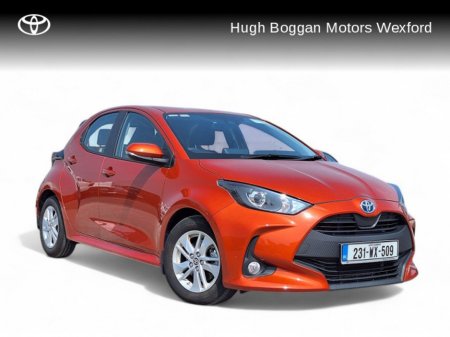 2023 Toyota Yaris HYBRID LUNA ONLY 15000KMS!