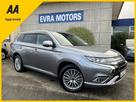 2018 Mitsubishi Outlander 4WD G AUTOMATIC PLUG IN HYBRID 2.4 PETROL //LOW MILES//HIGH SPEC//HEATED SEATS AND STEERING WHEEL//REVERSE CAMERA//ADAPTIVE CRUISE CONTROL//