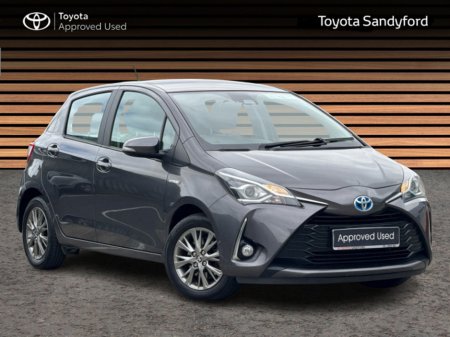 2018 Toyota Yaris HYBRID LUNA // REAR CAMERA & PARK ASSIST // TOYOTA SAFETY SENSE // BLUETOOTH // AIR CON // FULL WARRANTY
