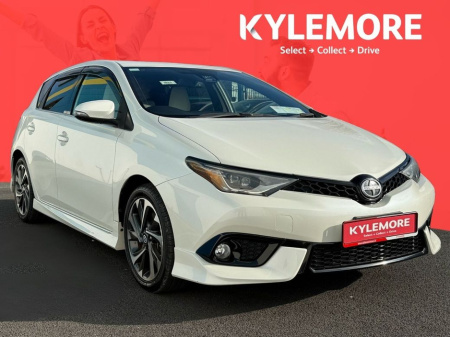 2017 Toyota Auris 1.8 COMPACT HYBRID HATCHBACK - FULL CREAM LEATHER - REVERSE CAMERA/PARKING RADAR €16,950