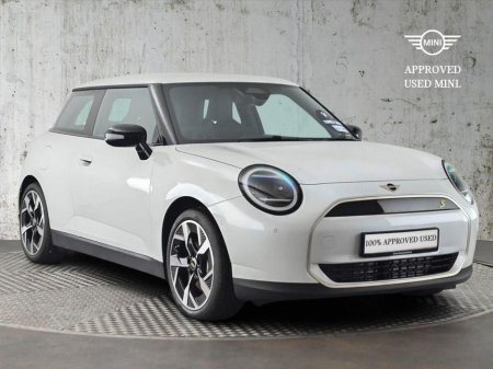 2025 MINI Hatch Cooper SE €36,000