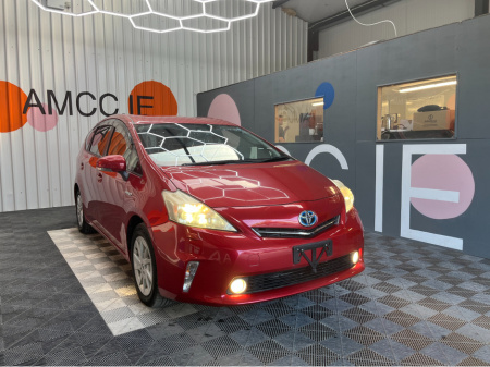 2013 Toyota Prius Alpha 1.8 HYBRID / 41k KMs