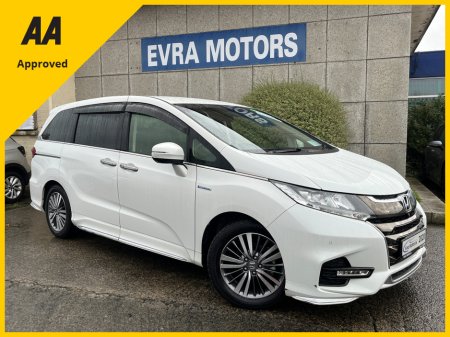 2020 Honda Odyssey ABSOLUTE 7 SEATER HYBRID AUTOMATIC 2.0 PETROL //HEATED SEATS//ELECTRIC SLIDING REAR DOORS//360 PARKING CAMERAS//