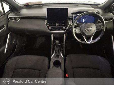 2023 Toyota Corolla Cross 1.8 Hybrid €27,895