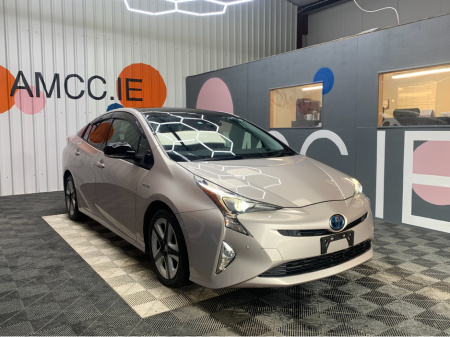 2018 Toyota Prius 1.8 HYBRID / 60k KMs / Cruise Control, Reverse Camera & More