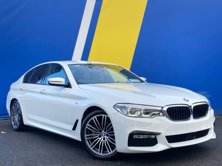 2018 BMW 5 Series 523d M-SPORT 2.0 AUTO // POWERED HALF ALCANTARA M-SPORT SEATS // 360 DEGREE REVERS CAMERA // DIGITAL CLUSTER
