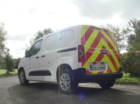 2021 Citroen Berlingo Enterprise Pro M 1000 1.5 Blue HDI 100 BHP  €333 Road Tax Comes With Current CVRT *** Your's from as little as  €57 per week *** SALE *** SALE *** SALE *** €12,500