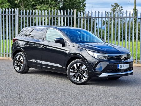 2023 Opel Grandland ELEGANCE 1.6TURBO 225BHP 8 SPEED AUTOMATIC **PLUG IN HYBRYD** €30,950