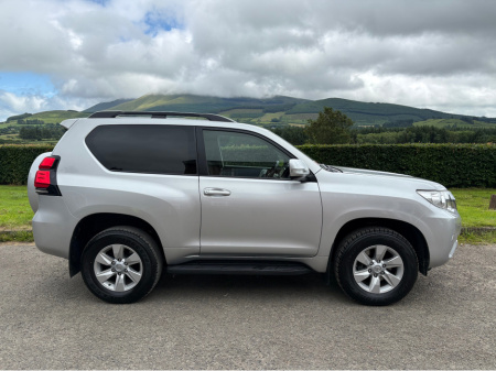2022 Toyota Landcruiser SWB GX AUTO 2DR COMMERCIAL €57,950
