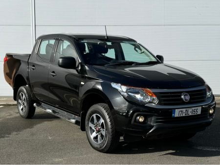 2017 Mitsubishi L200 *Sold* 4X4 CREW PICK UP SX 2.4 €15,407