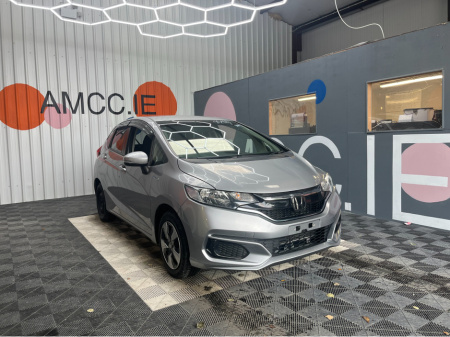 2019 Honda Fit 1.5 HYBRID / 48k KMs / REVERSE CAMERA , ADAPTIVE CRUISE & MORE