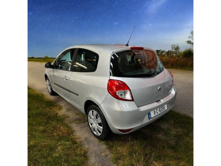 2011 Renault Clio 1.2 16V ETHANOL ROYALE ECO €3,995