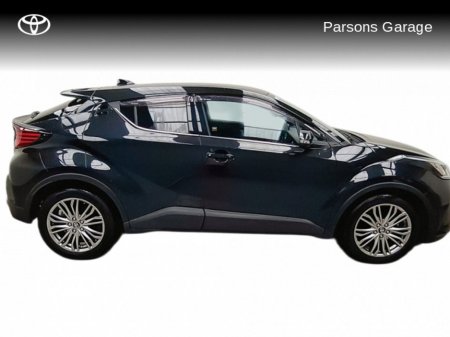 2023 Toyota C-HR C-HR HYBRID SOL €33,995