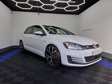 2013 Volkswagen Golf  €15,950