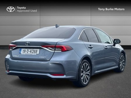 2019 Toyota Corolla Saloon LUNASPORT Edition - 1.8 Hybrid - Automatic - Excellent Features - NCT 2027 - EUR 180 Tax // Remote Central Locking // Front Electric Windows // Rear Electric Windows // Electric Mirrors // Heat €20,899