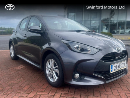 2021 Toyota Yaris YARIS 1.5 LUNA €20,500