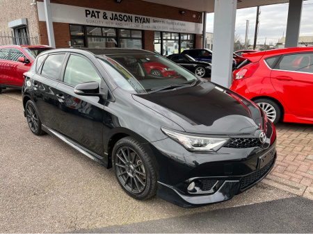 2016 Toyota Auris RS 1.8 manual €15,950