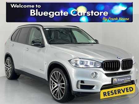 2017 BMW X5 XDRIVE40E SE 5DR AUTO**MULTIFUNCTIONAL STEERING WHEEL**BLACK LEATHER INTERIOR**TOUCH SCREEN INFOTAINMENT**BLUETOOTH**SATNAV**FRONT HEATED SEATS**REVERSE CAMERA**PARKING SENSORS**