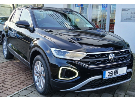 2025 Volkswagen T-Roc EDITION 75 2.0TDI 116HP *HEATED FRONT SEATS, REARVIEW CAMERA, FINANCE AVAILABLE* €38,995