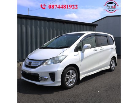 2013 Honda Freed  €9,499