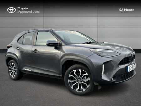 2024 Toyota Yaris Cross HYBRID LUNA SPORT €32,900