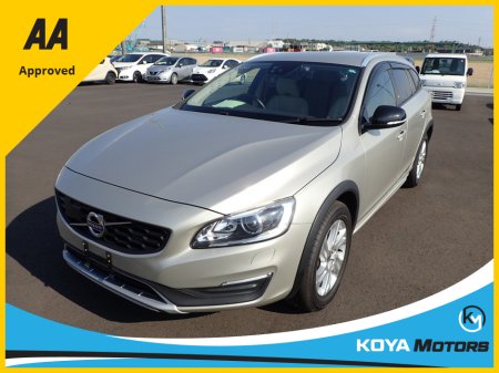 2017 Volvo V60 CROSS COUNTRY 2.0 D4 CROSS COUNTRY SE LUXURY DIESEL 190 BHP AUTOMATIC // FULL LEATHER ELECTRIC SEATS // REVERSING CAMERA // CRUISE CONTROL // LANE ASSIST // COLLISION WARNING SYSTEM // TOP SPEC