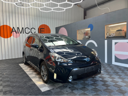 2016 Toyota Prius Alpha 1.8 HYBRID / 51k KMs / ADAPTIVE CRUISE & MORE