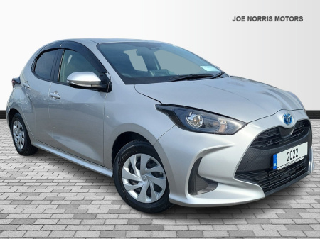 2022 Toyota Yaris 1.5 HYBRID AUTO