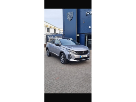 2024 Peugeot 5008  €43,950