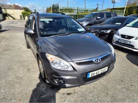 2009 Hyundai i30 130 ESTATE 1.6 90BHP CROSSWAGON €2,695