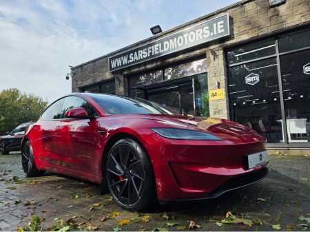 2024 Tesla Model 3 PERFORMANCE AWD.8750 MILES. HUGE SPEC. FINANCE ARRANGED. SIMI. AA APPROVED.