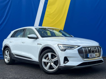 2020 Audi e-tron 50 QUATTRO // LEATHER HEATED SEATS // ADAPTIVE AIR SUSPENSION // DUAL ZONE CLIMATE CONTROL // DIGITAL CLUSTER