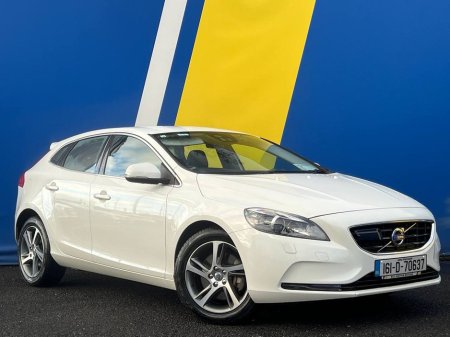 2016 Volvo V40 D4 2.0D AUTO // LEATHER HEATED SEATS // REVERSE CAMERA // ADAPTIVE CRUISE CONTROL