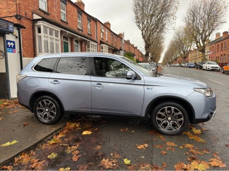 2016 Mitsubishi Outlander 2.0 PHEV, 4 Wheel Drive, Only 101kms, New Nct 10/2027, Tax 07/2026 (€170p/y), Reversing Camera, Bluetooth, Cruise Control, Paddle Shifters, A/C, Parking Sensors, Finance Available, SIMI Dealer, €15,950