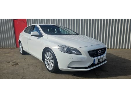 2015 Volvo V40 auto 1.6t petrol elegance t4 low kms €11,250
